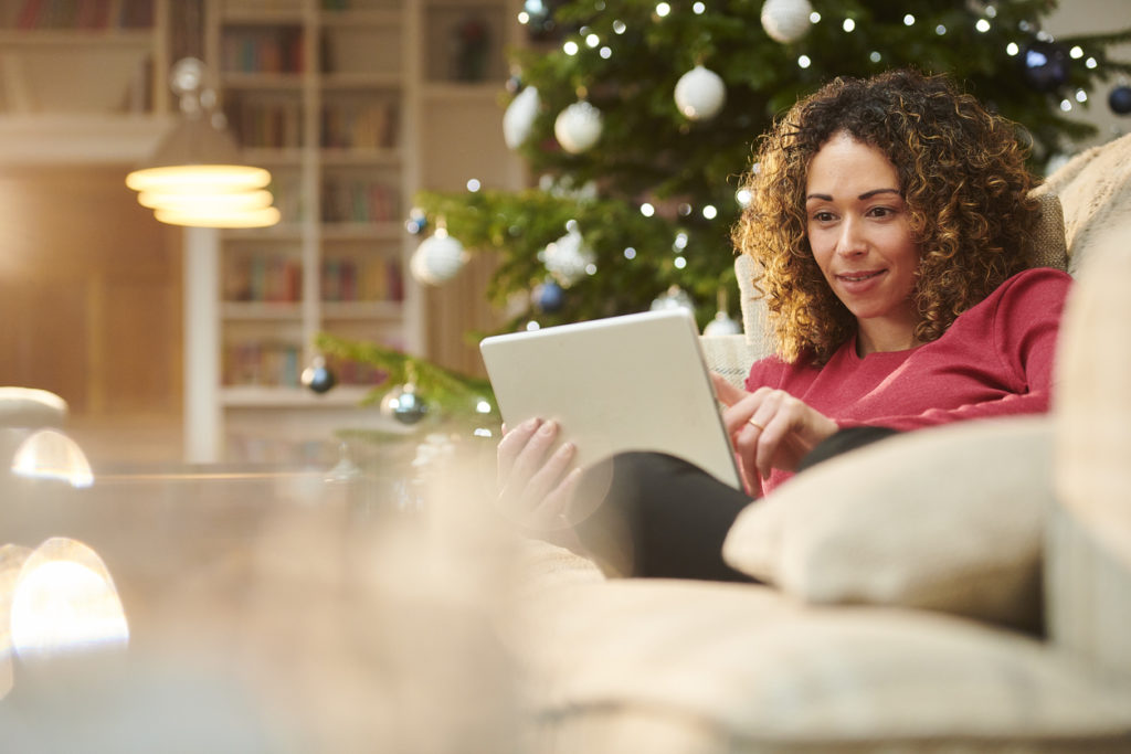 customer engaging with holiday campaigns for last-minute online shopping
