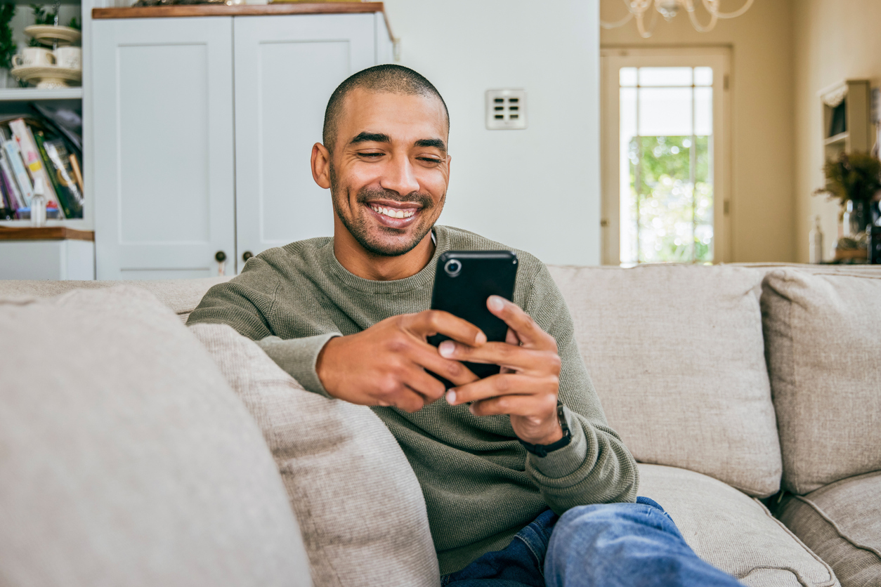Customer receiving delightful emails in post-purchase flows